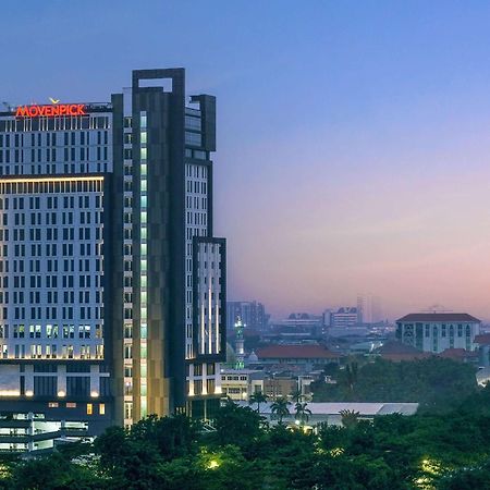 Movenpick Surabaya City Екстериор снимка
