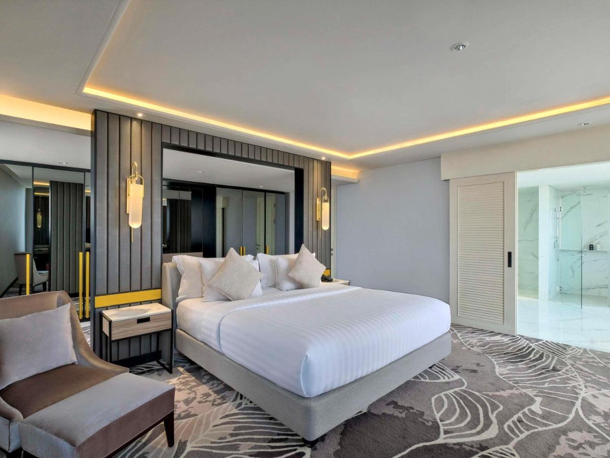 Movenpick Surabaya City Екстериор снимка
