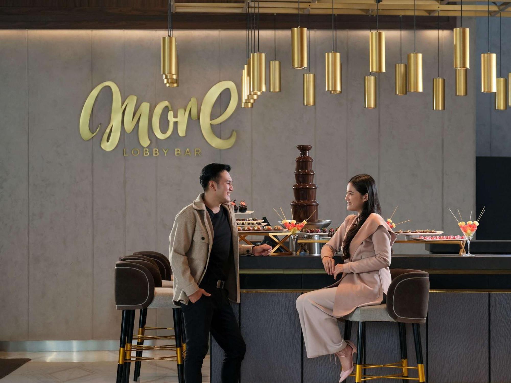 Movenpick Surabaya City Екстериор снимка