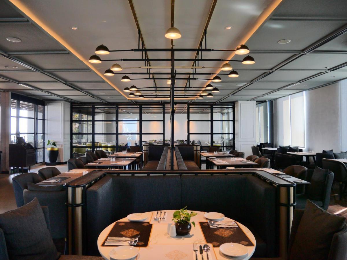 Movenpick Surabaya City Екстериор снимка